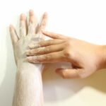 Peeling dłoni